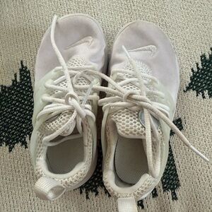Nike Kids Cream Sneakers